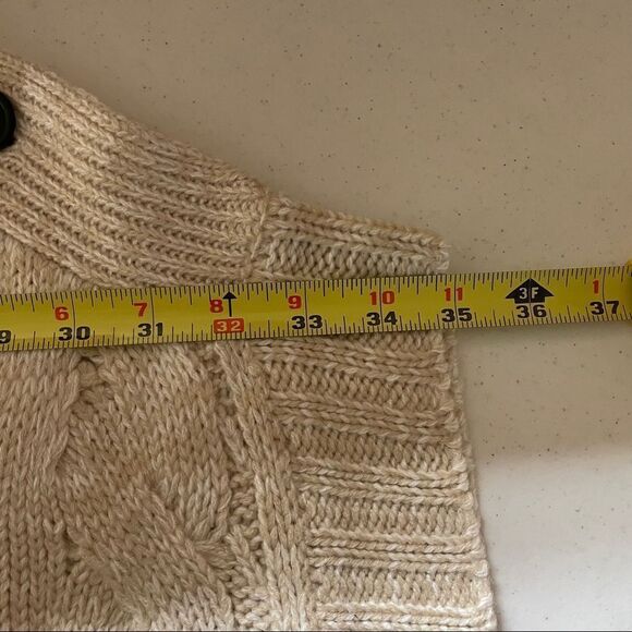 Cream poncho sweater  - Picture 5 of 6